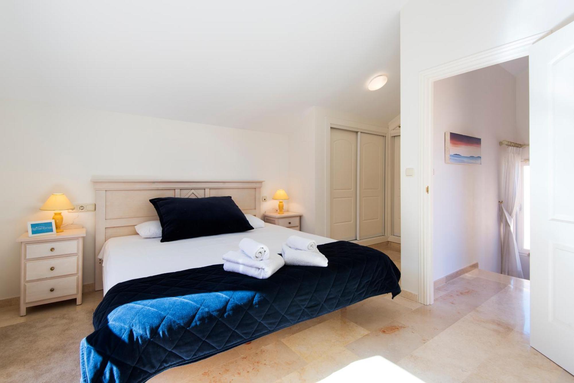 Rentandhomes Penthouse Elviria Golf Марбеля Екстериор снимка