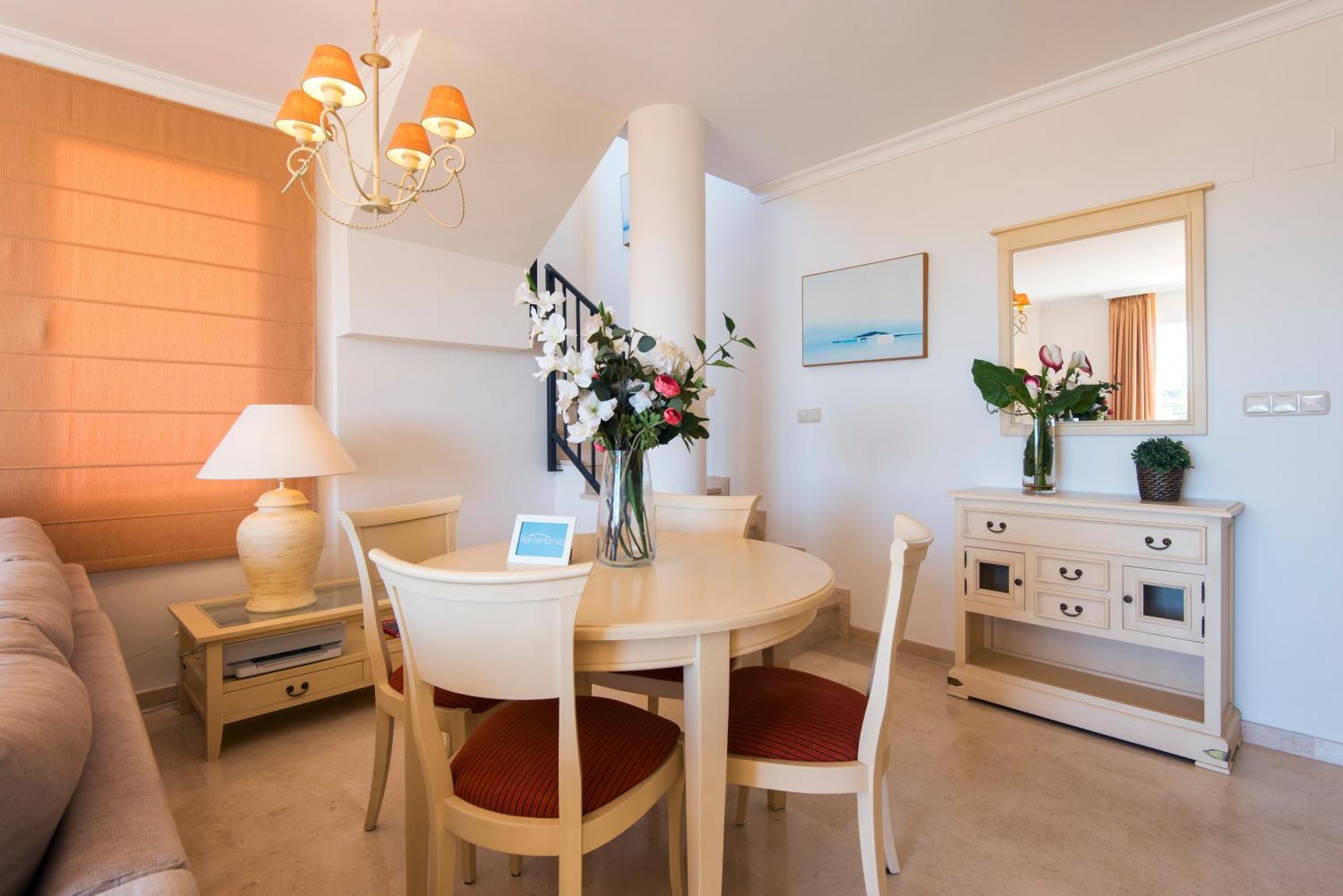 Rentandhomes Penthouse Elviria Golf Марбеля Екстериор снимка